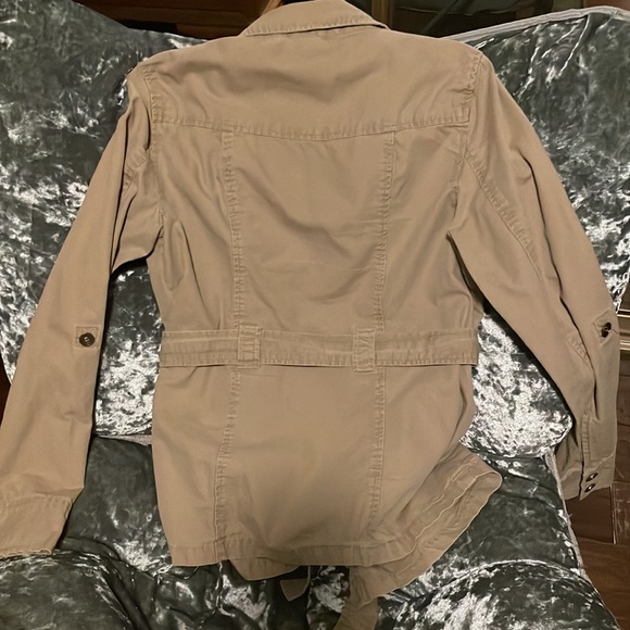 Light tan coat - Picture 2 of 2